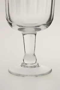 VERTICAL RAISED DESIGN GLASS