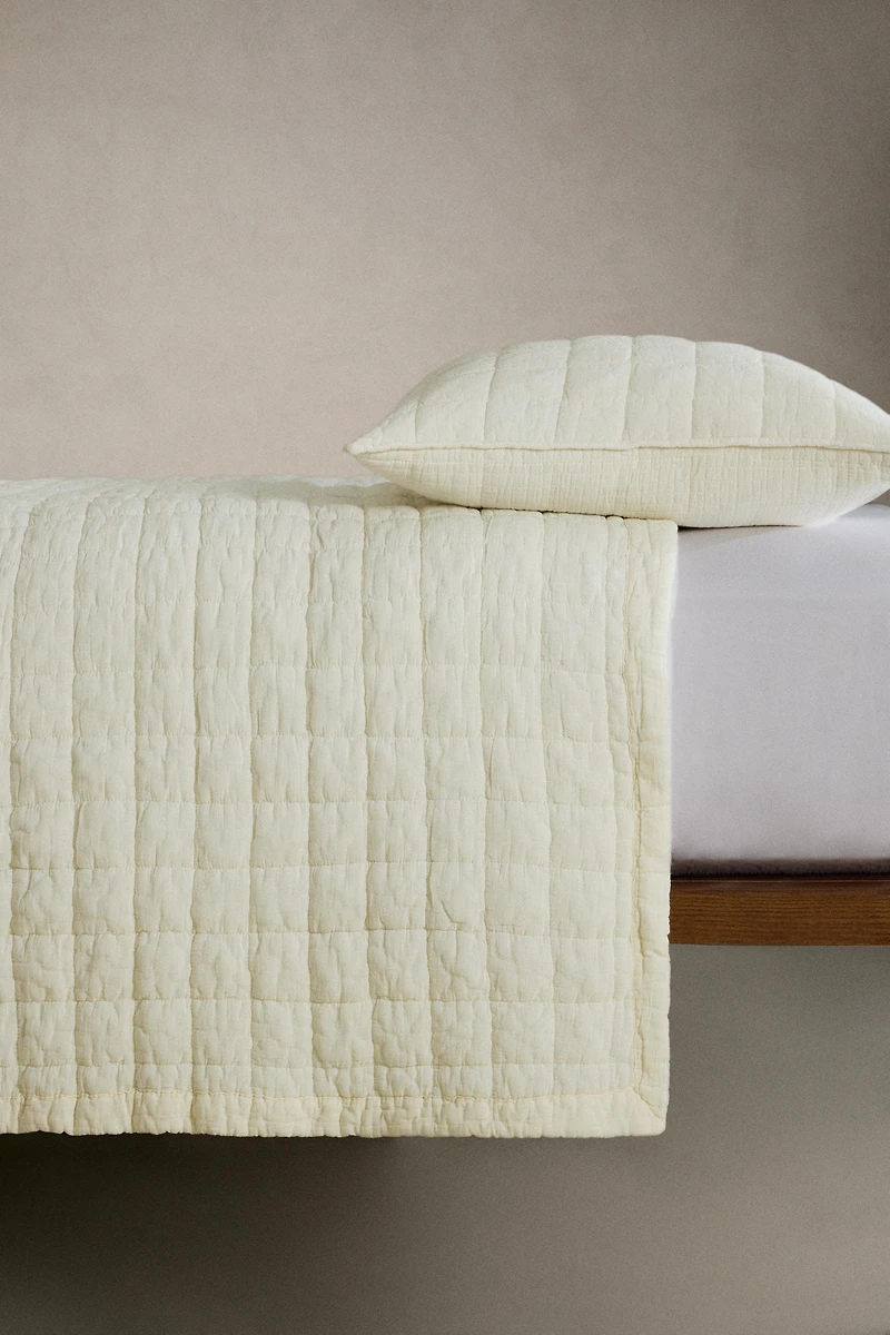 SQUARE COTTON QUILT