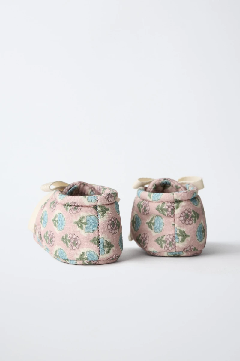 FLORAL BABY BOOTIES