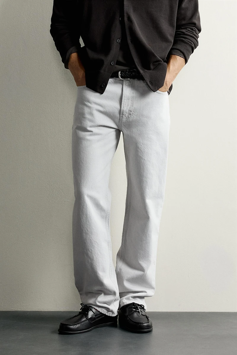 STRAIGHT FIT JEANS