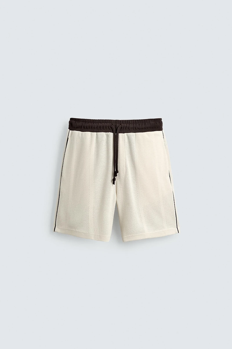 RETRO CONTRAST SOCCER SHORTS