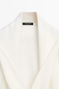 Flowing linen-blend shirt with tie detail
