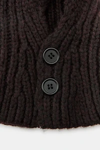 KNIT HOOD WITH BUTTONS