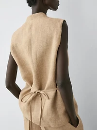 Linen waistcoat with crossover fastening