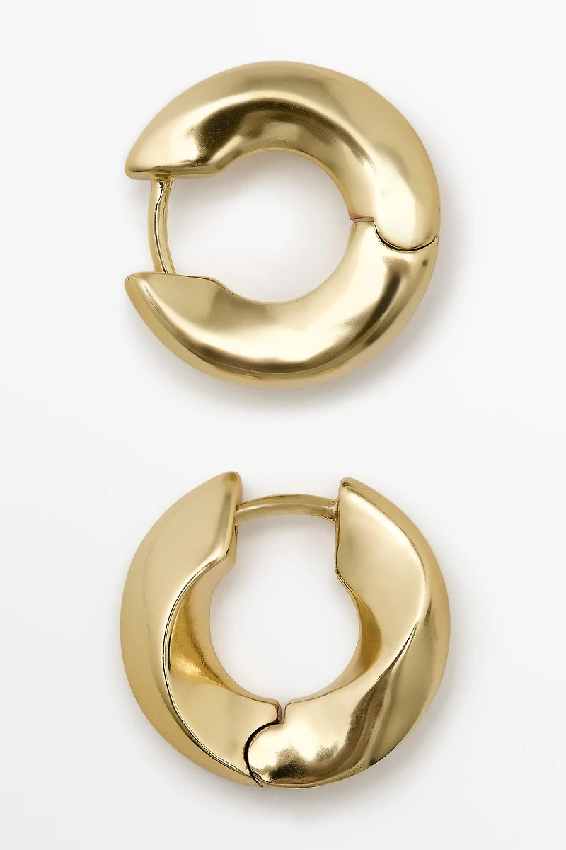 Mini hoop earrings