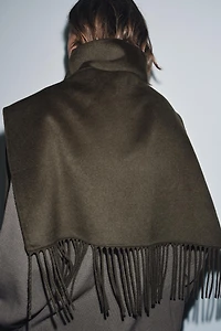 CAPE COURTE AVEC LAINE FRANGES