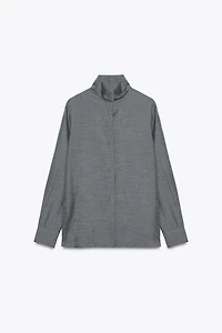 FLOWY HIGH NECK SHIRT