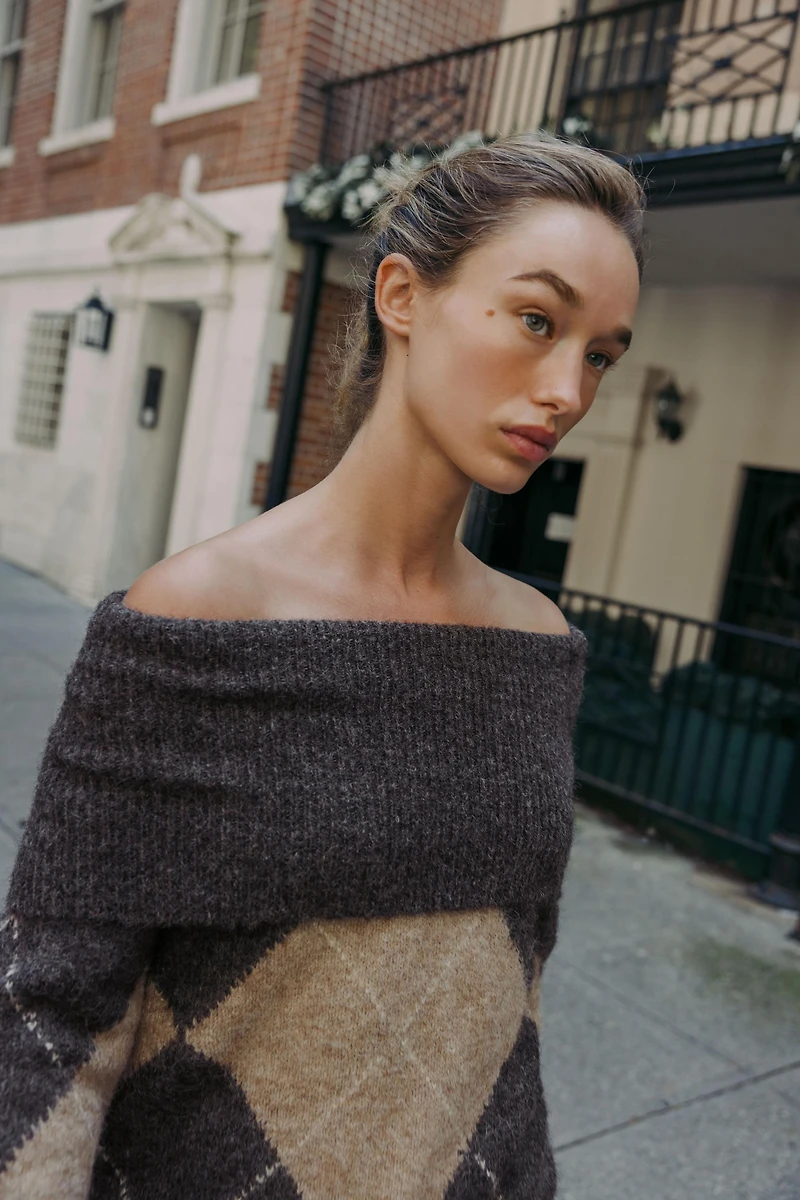 ARGYLE OFF-THE-SHOULDER KNIT SWEATER