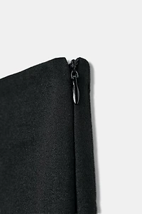 PANTALON LÉGÈREMENT ÉVASÉ