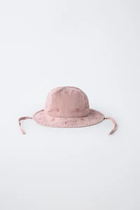 EMBROIDERED HEARTS TWILL BUCKET HAT