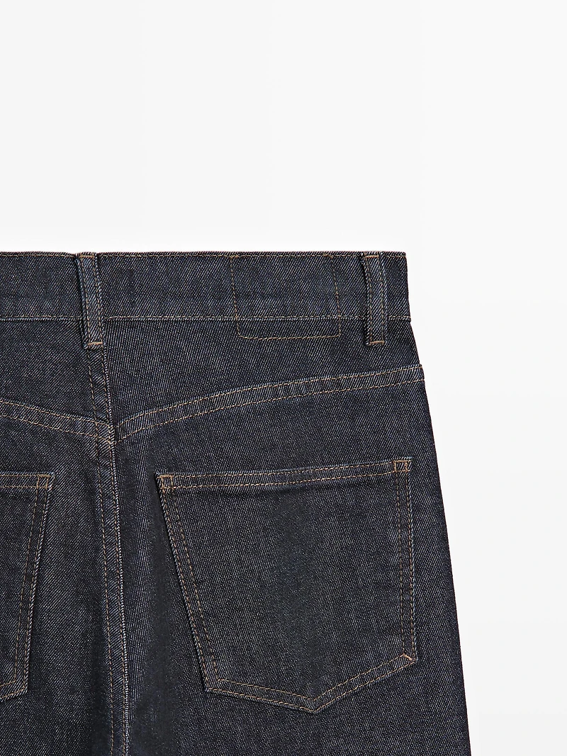 High-waist straight-leg comfort jeans