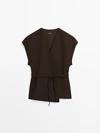 Crossover kimono with ties