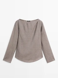 Felt texture boat neck blouse