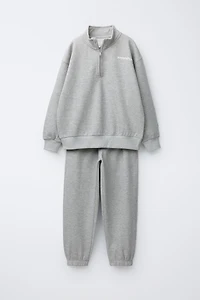 SWEATSHIRT AND JOGGER PANTS SET