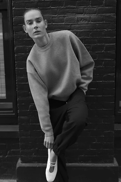 RIB KNIT SWEATSHIRT