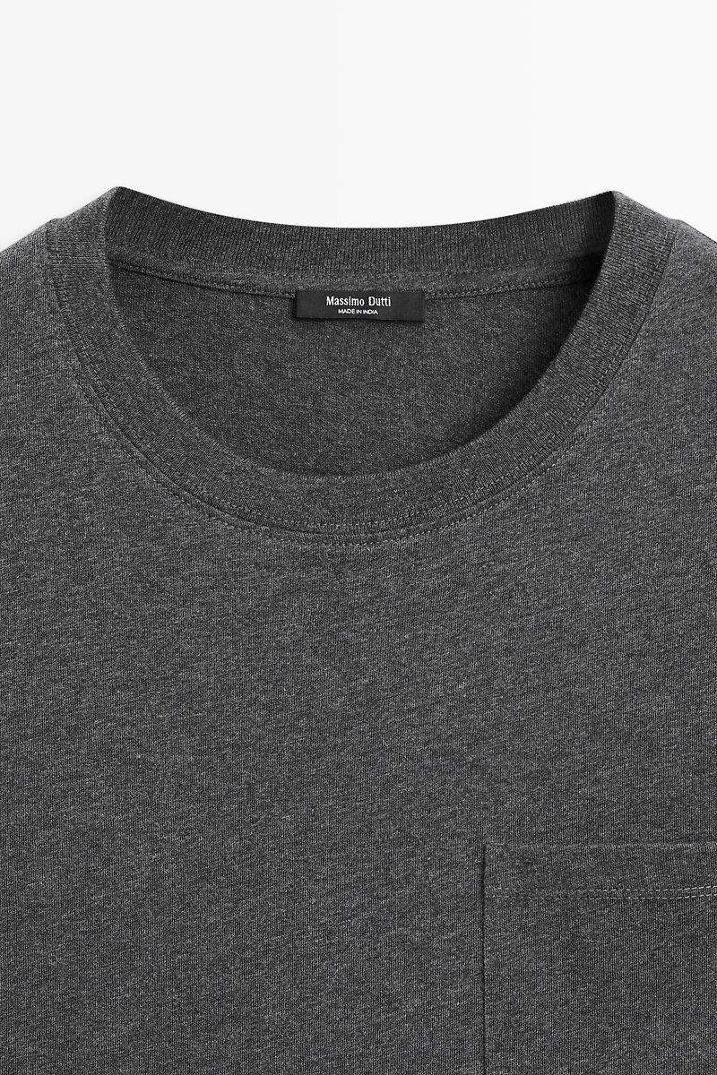 Short sleeve T-shirt with pocket detail