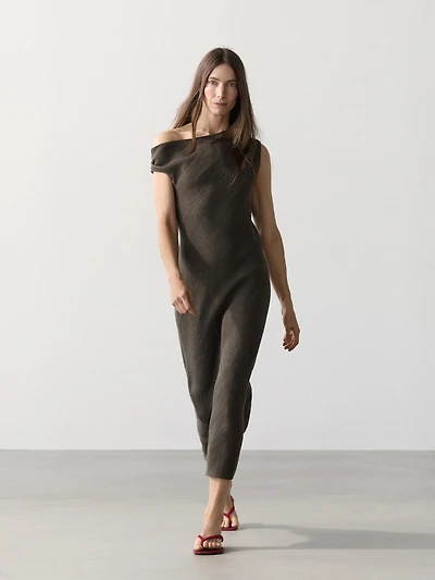 100% linen midi dress with shoulder detail