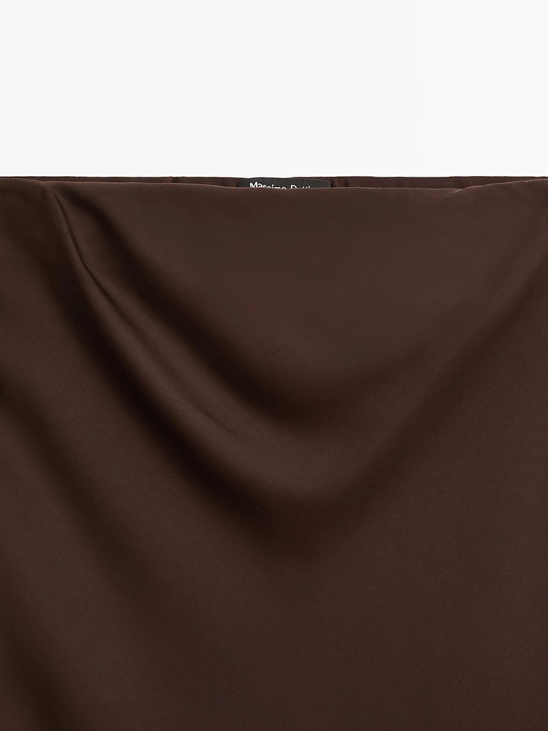 Jupe midi fluide en tissu satiné
