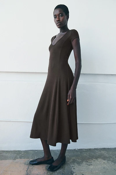 ROBE LONGUE CÔTELÉE