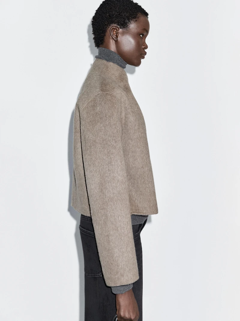 Manteau court finition brossée