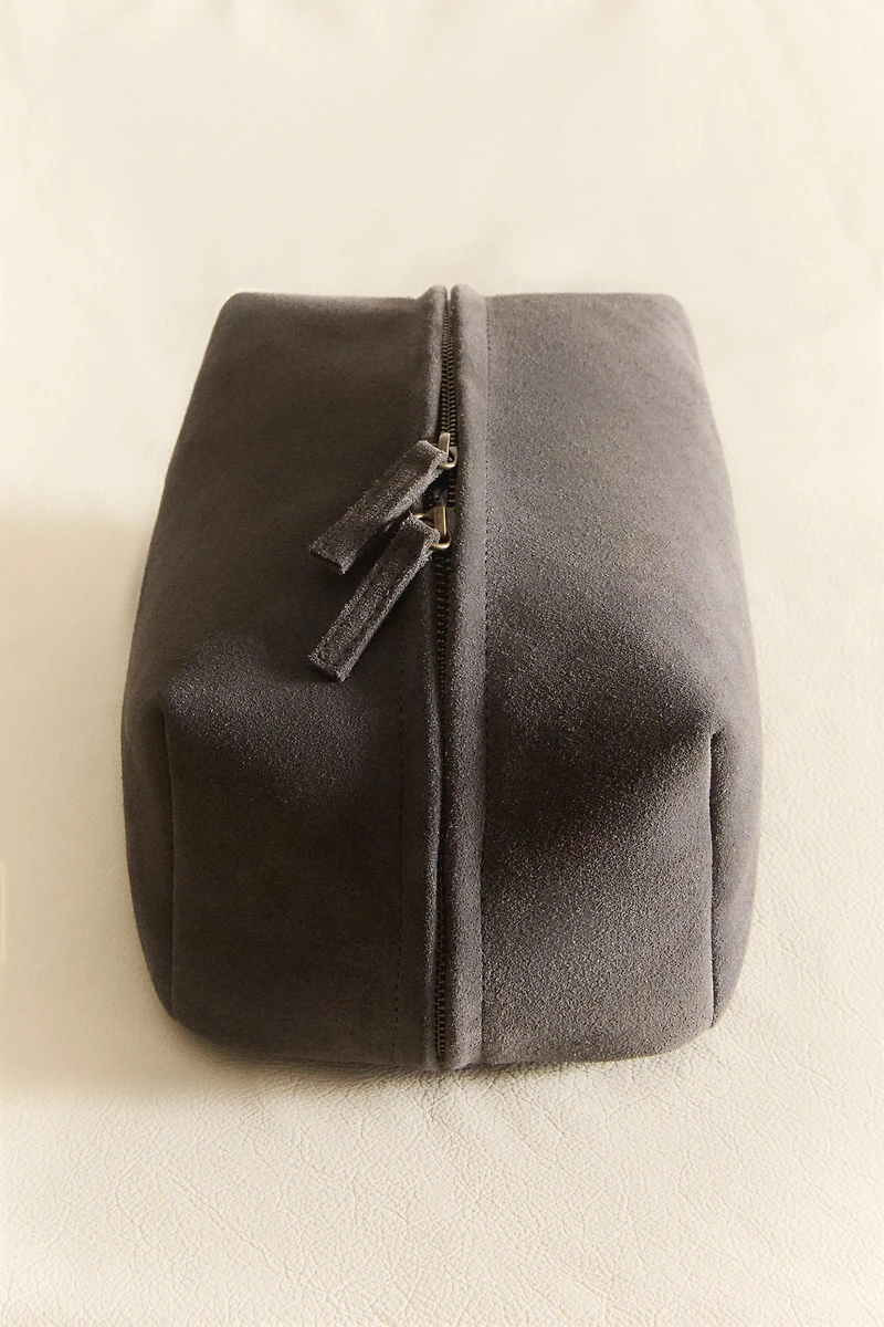 MEDIUM SPLIT SUEDE MAKEUP BAG