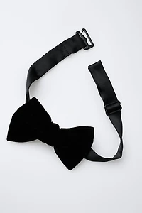 DETACHABLE VELVET BOW TIE SHIRT