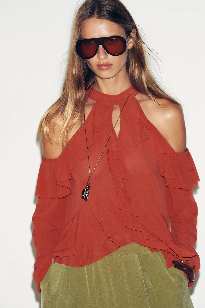 RUFFLED HALTER TOP