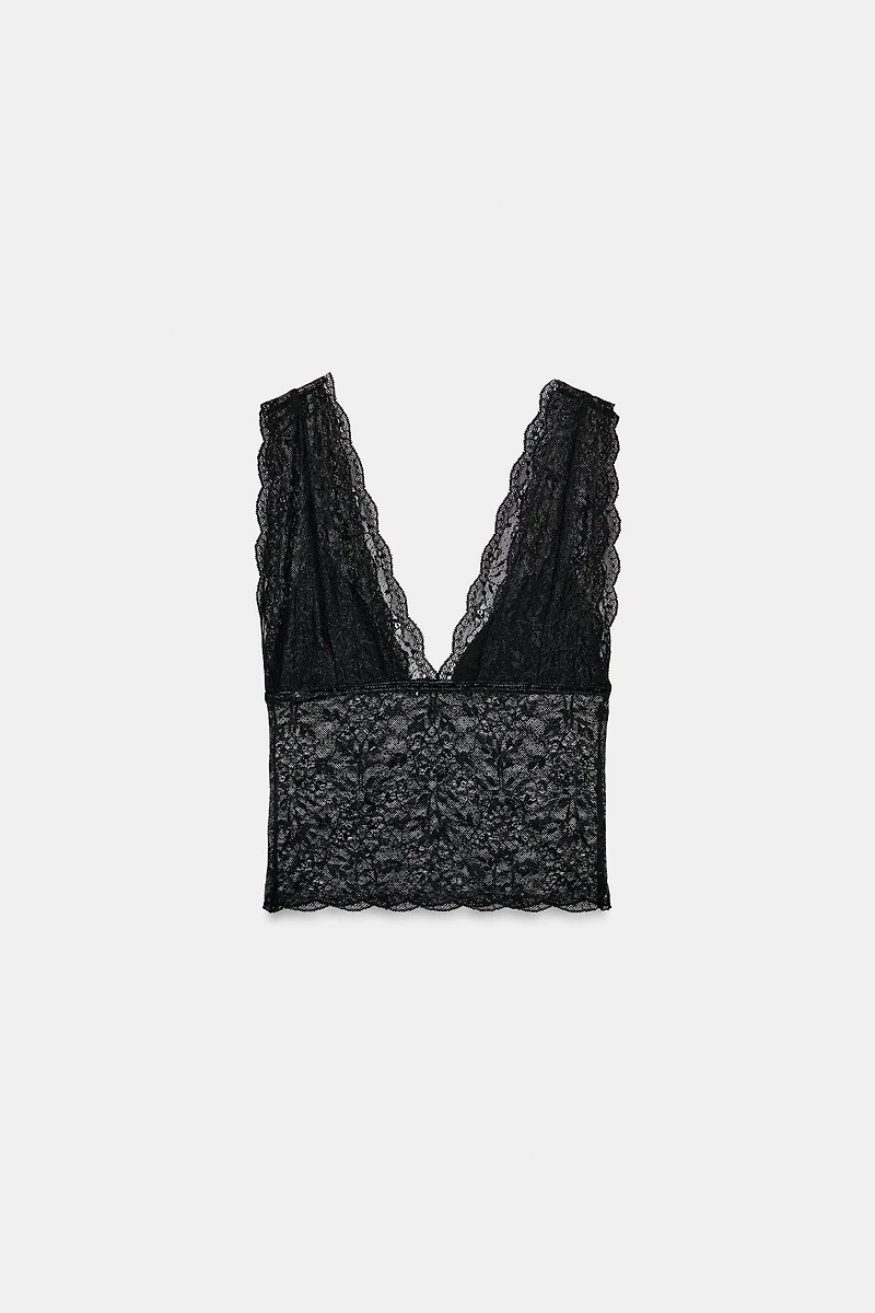 TOP COURT EN DENTELLE