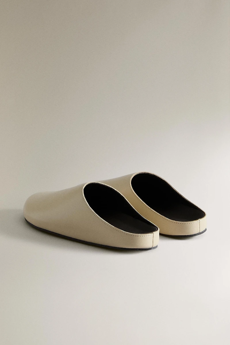MINIMAL LEATHER MULE CLOG SLIPPERS