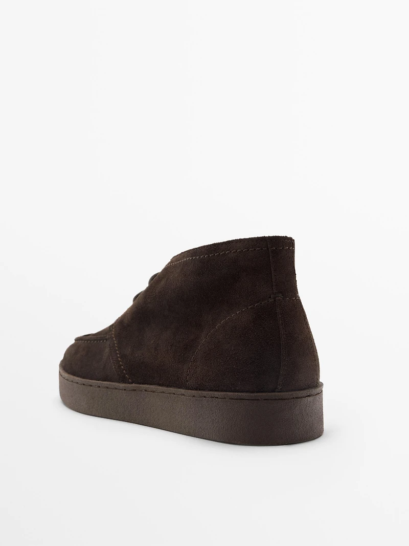 Chaussures montantes à bord mocassin