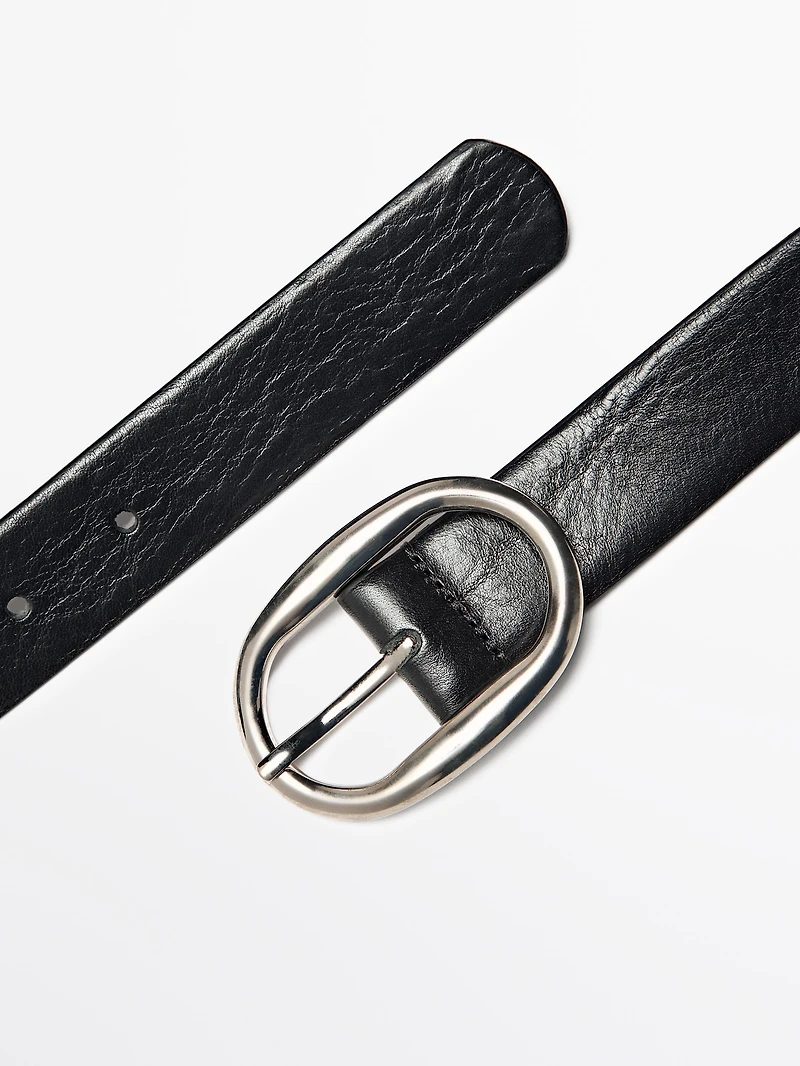 Leather belt with oval buckle
