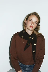 FLORAL EMBROIDERY KNIT BANDANA