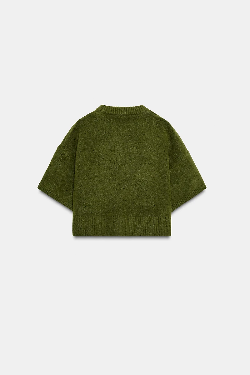 SHORT SLEEVE KNIT SWEATER