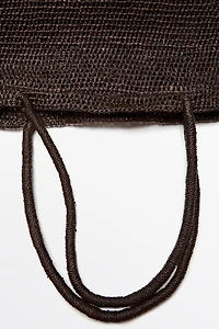 Raffia bucket tote bag