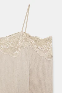 T-SHIRT EN MATIÈRES VARIÉES ÉPAULES DÉNUDÉES
