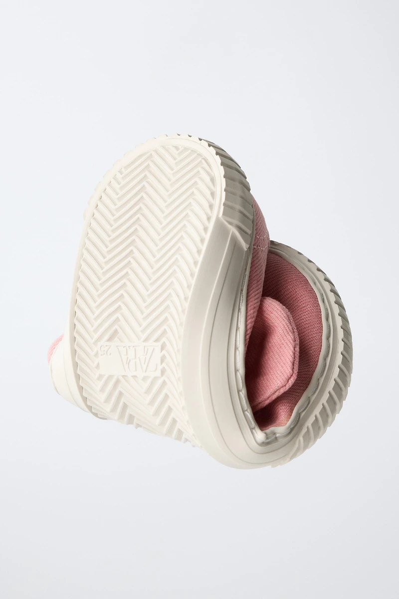 BAREFOOT SNEAKERS