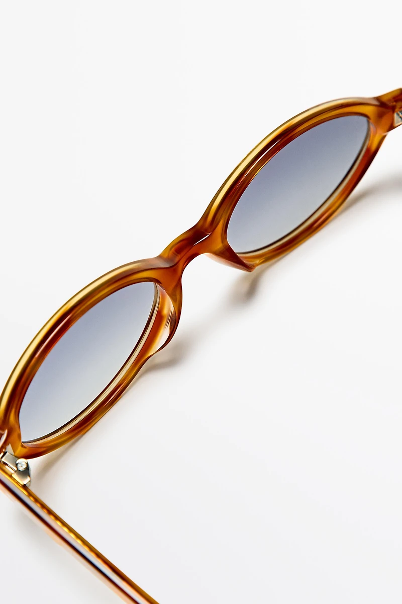 Oval sunglasses