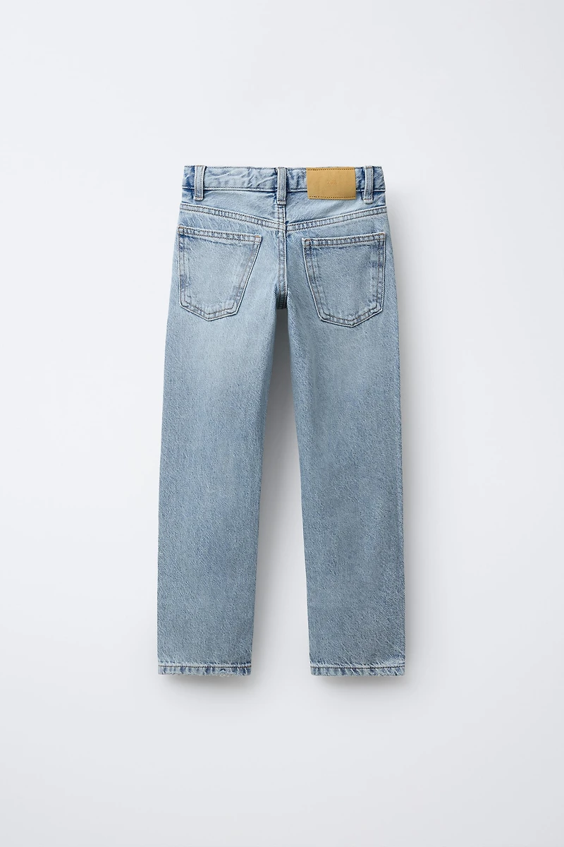 STRAIGHT LEG JEANS