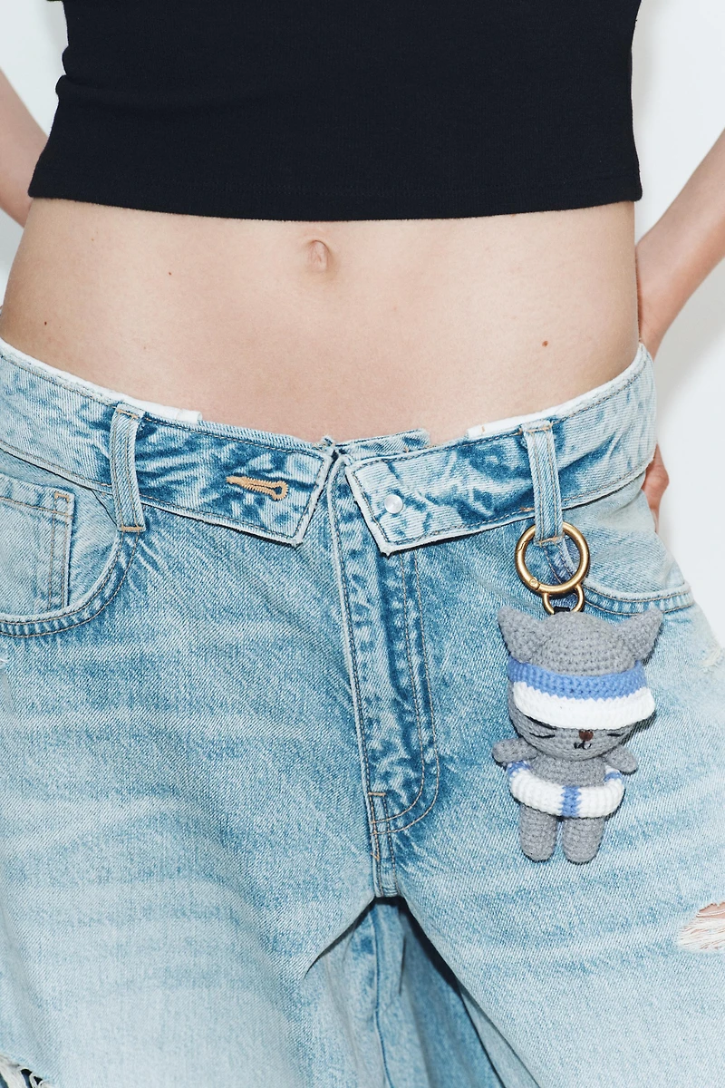 KITTEN CHARM KEYCHAIN