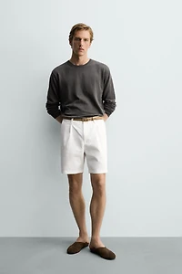BERMUDA REGULAR FIT À PLIS