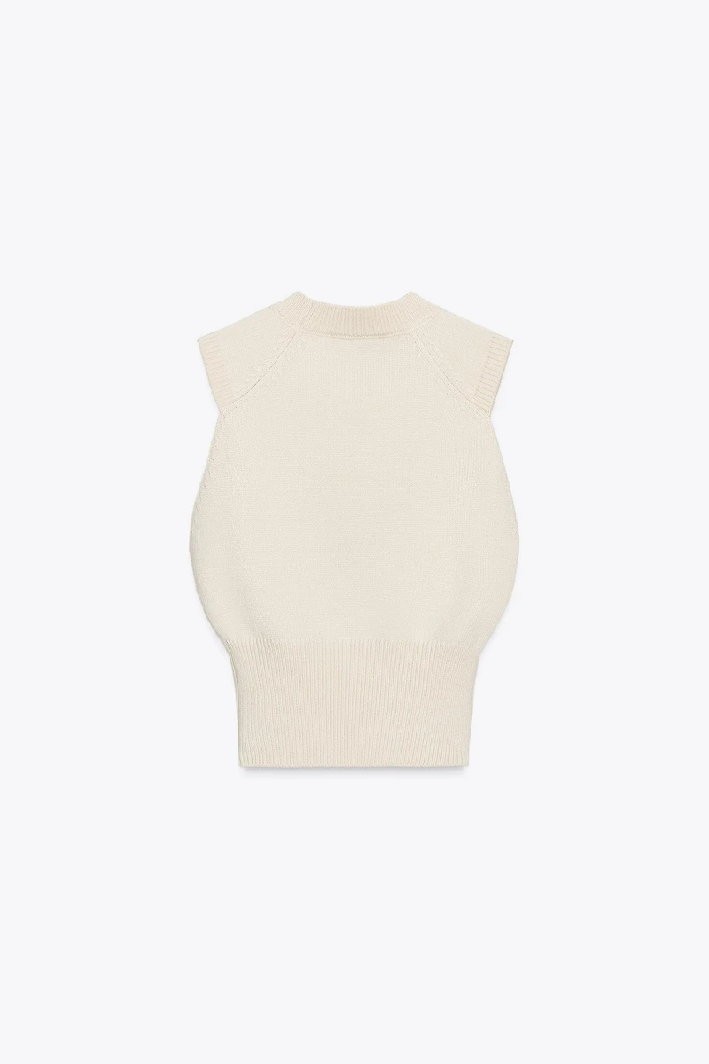 SLEEVELESS KNIT TOP