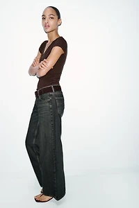 V-NECK T-SHIRT