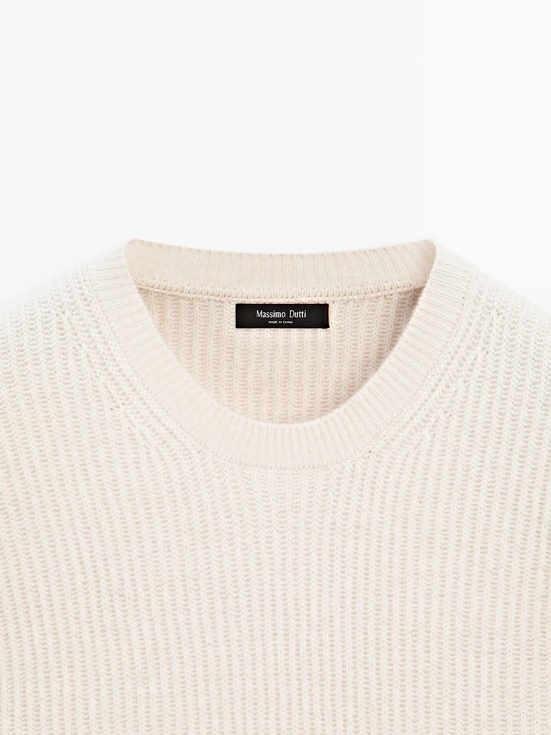 Crew neck ribbed sweater