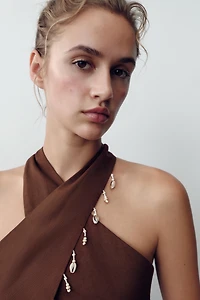 TOP HALTER AVEC LIN ET COQUILLAGES