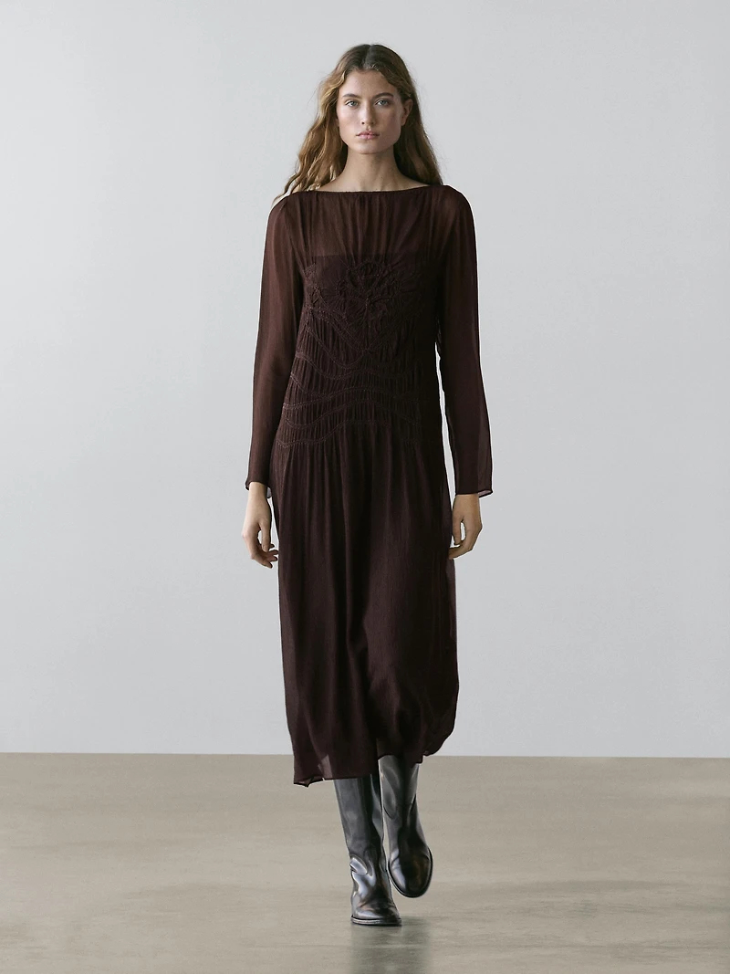 Robe midi fluide froncée