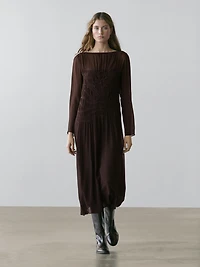 Robe midi fluide froncée