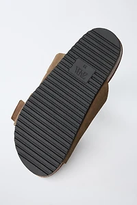 SANDALES EN CUIR