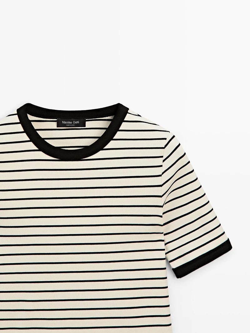 T-shirt à manches courtes rayures contrastantes