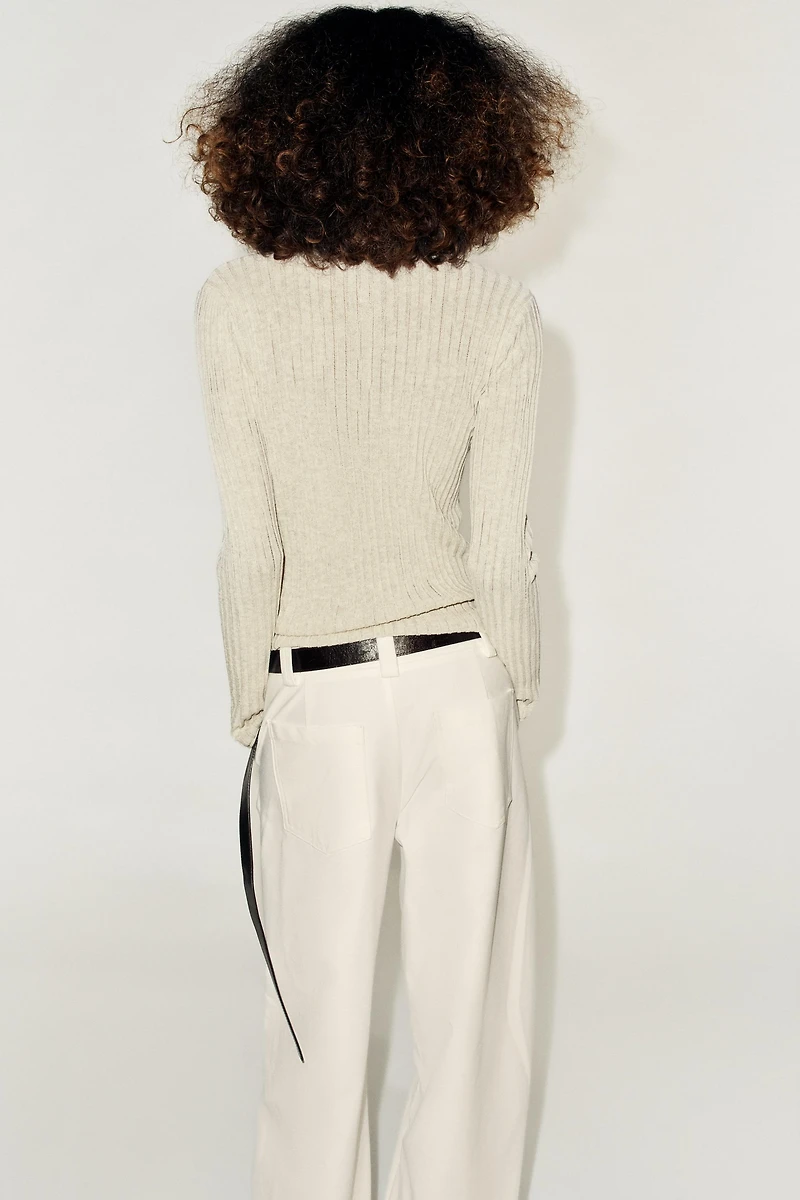BUTTONED HENLEY T-SHIRT