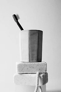 RUSTIC TOOTHBRUSH HOLDER